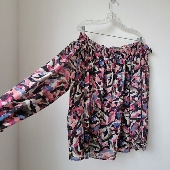 NWT LANE BRYANT Off The Shoulder Blouse - Picture 3 of 14